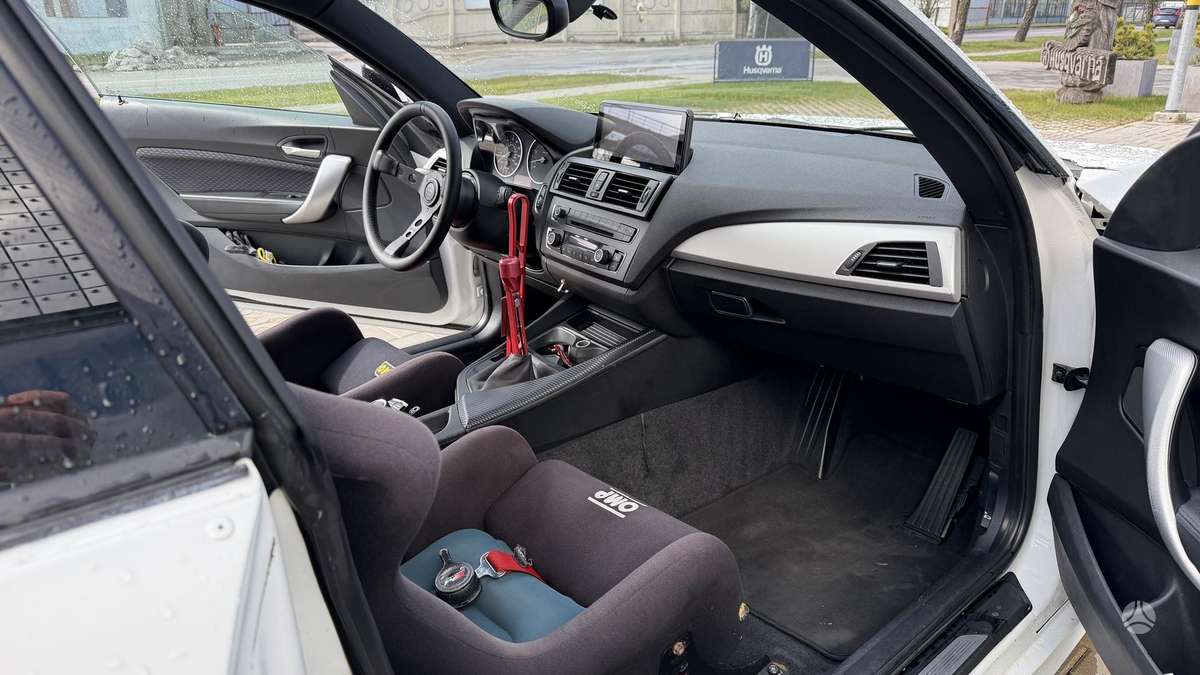 BMW 128, 2.8 l., Хэтчбек