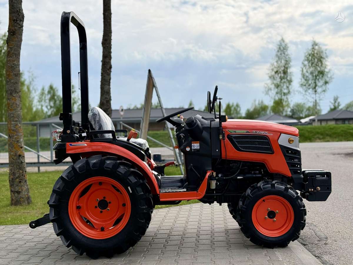 Hinomoto HM-3030, tractors