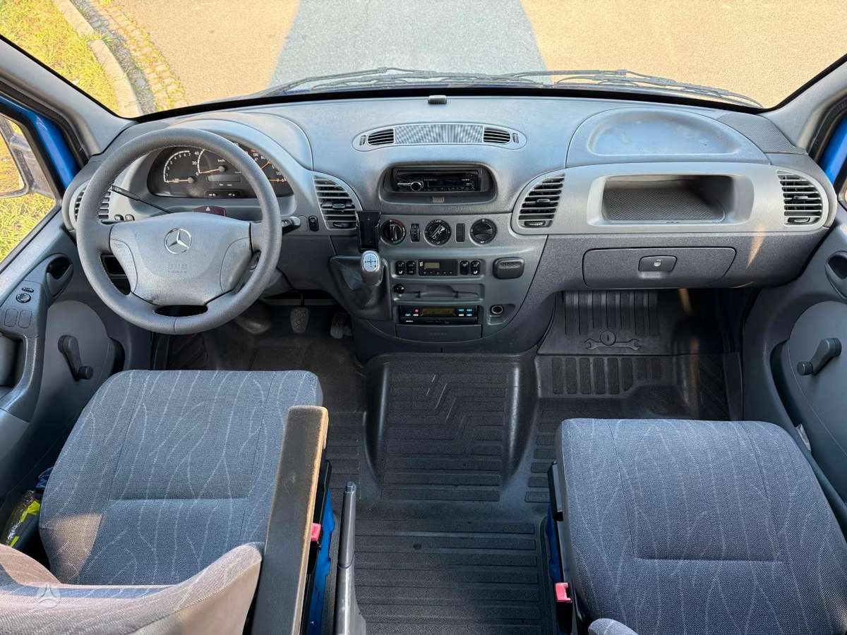 Mercedes-Benz Sprinter, passenger vans