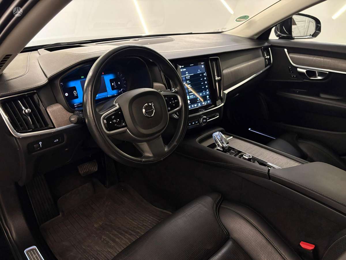 Volvo V90 - 2