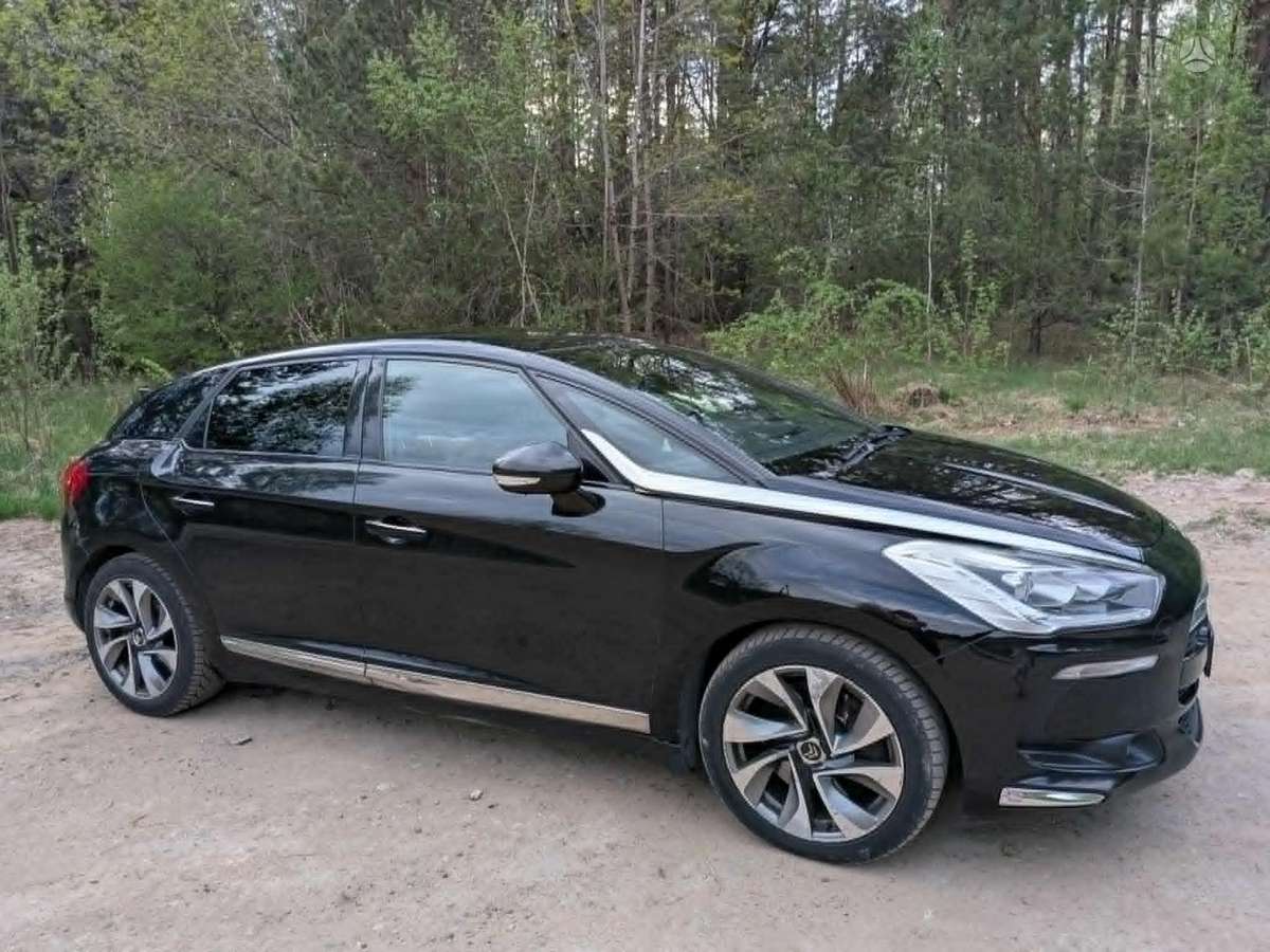 Citroen DS5, 2.0 l., Хэтчбек