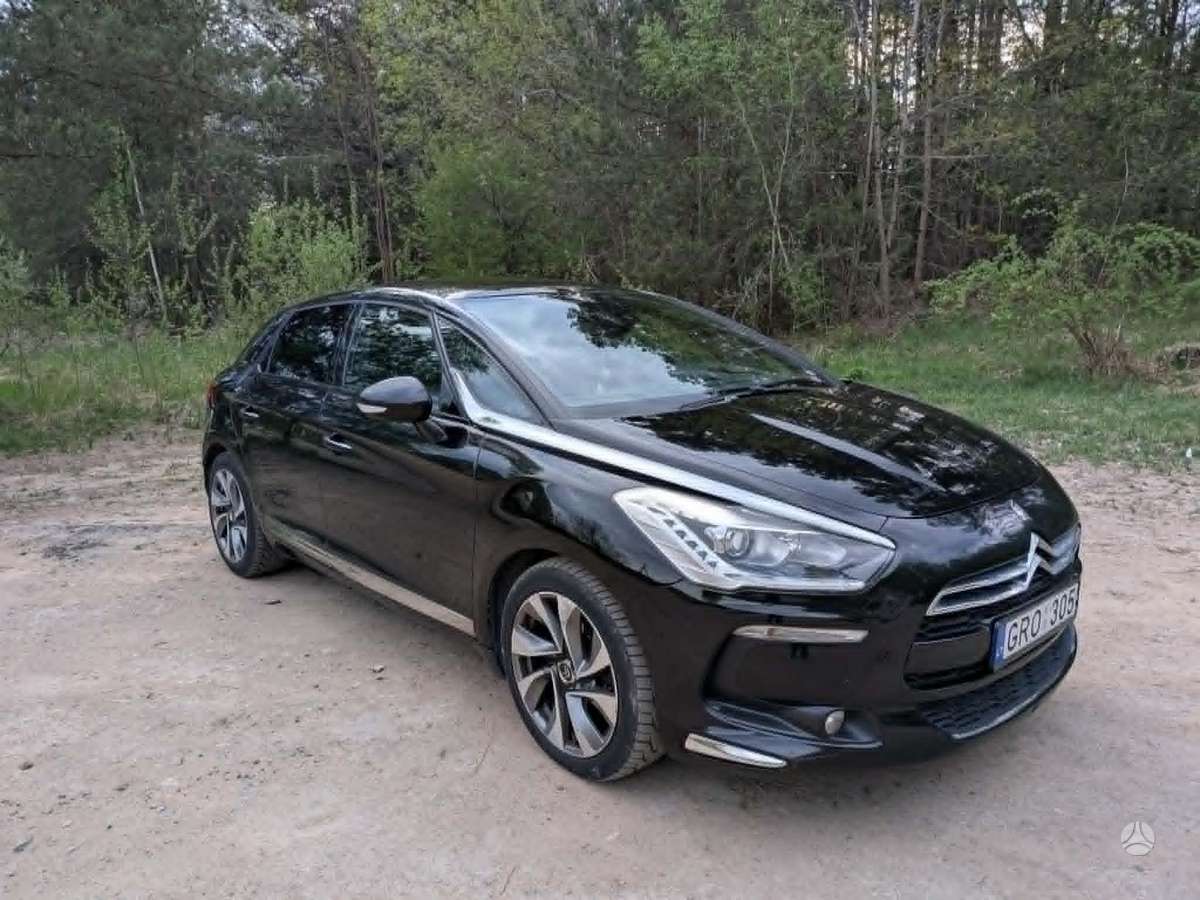 Citroen DS5, 2.0 l., hatchback