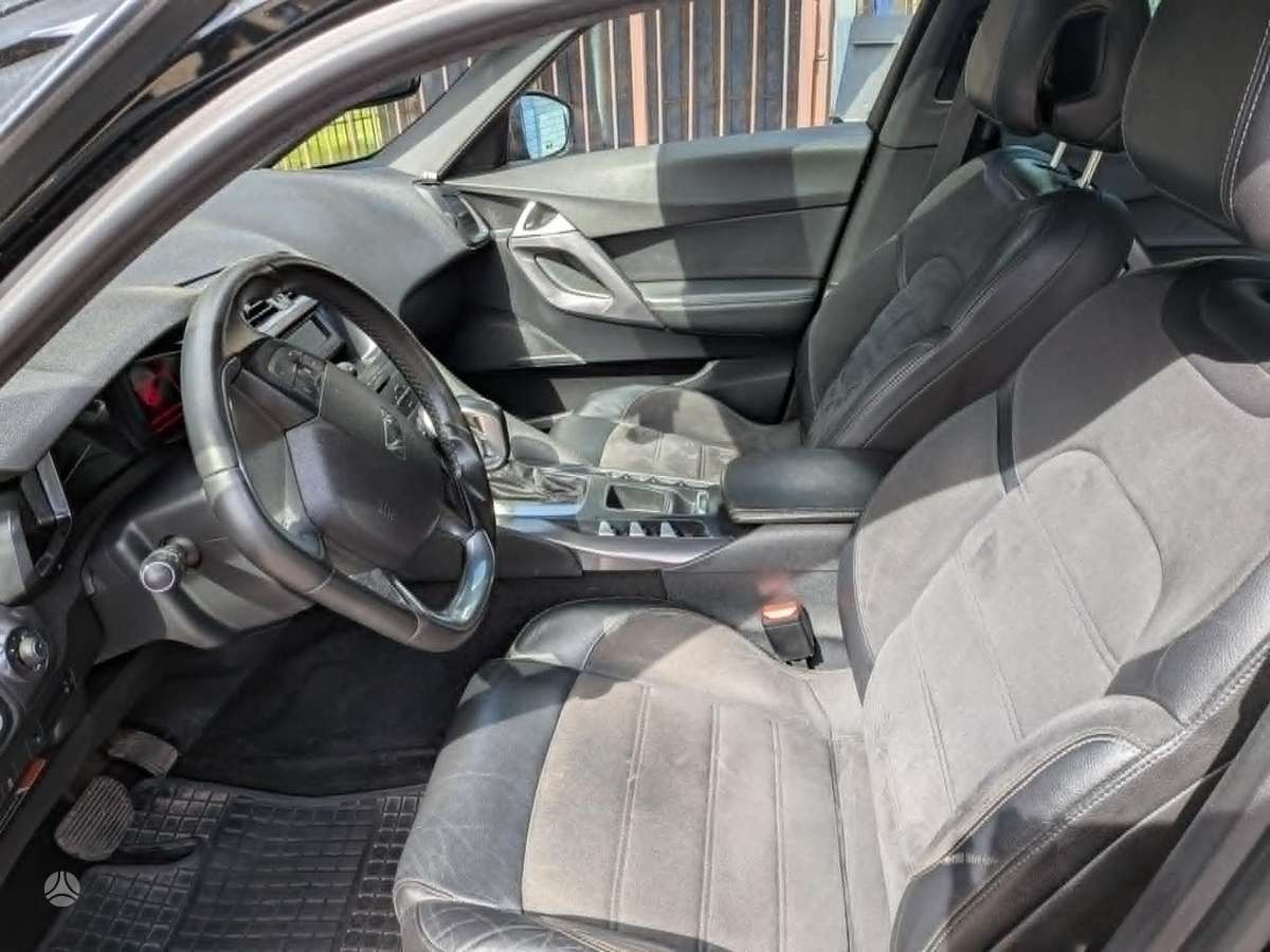 Citroen DS5, 2.0 l., hatchback