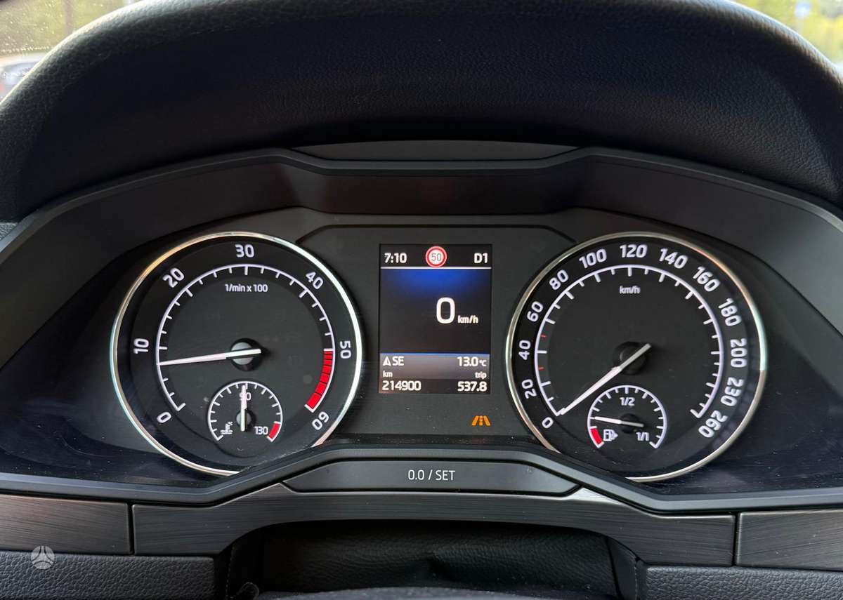 Škoda Superb - 12