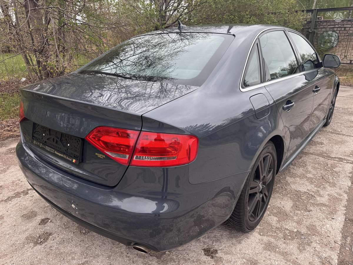 Audi A4, 2.7 l., Седан