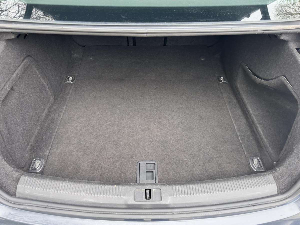 Audi A4, 2.7 l., Седан