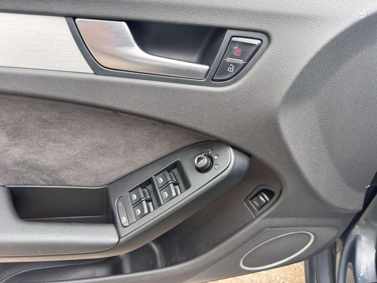 Audi A4, 2.7 l., Седан