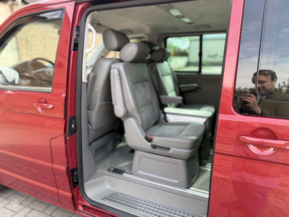 Volkswagen Multivan - 9