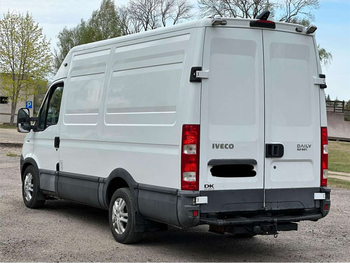 Iveco Daily, 3.0 l., cargo van
