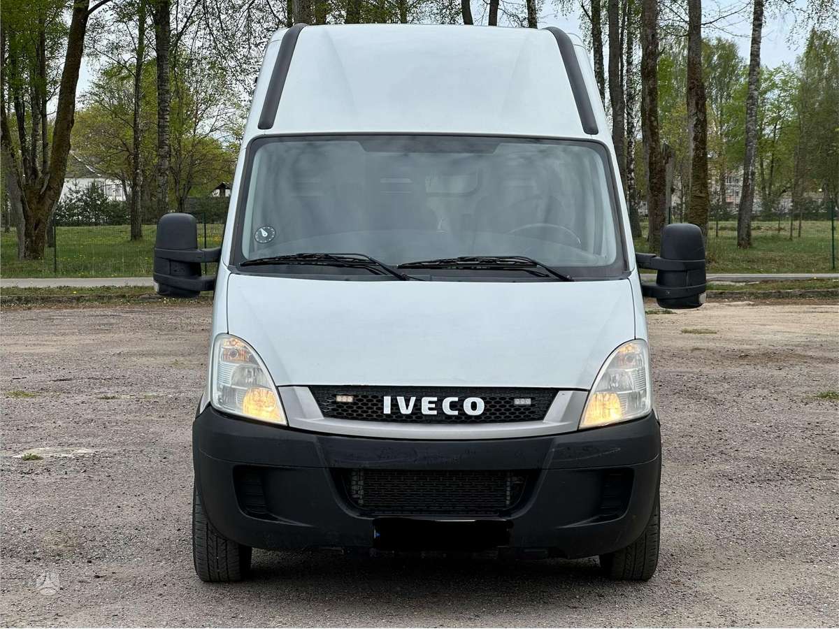 Iveco Daily, 3.0 l., cargo van