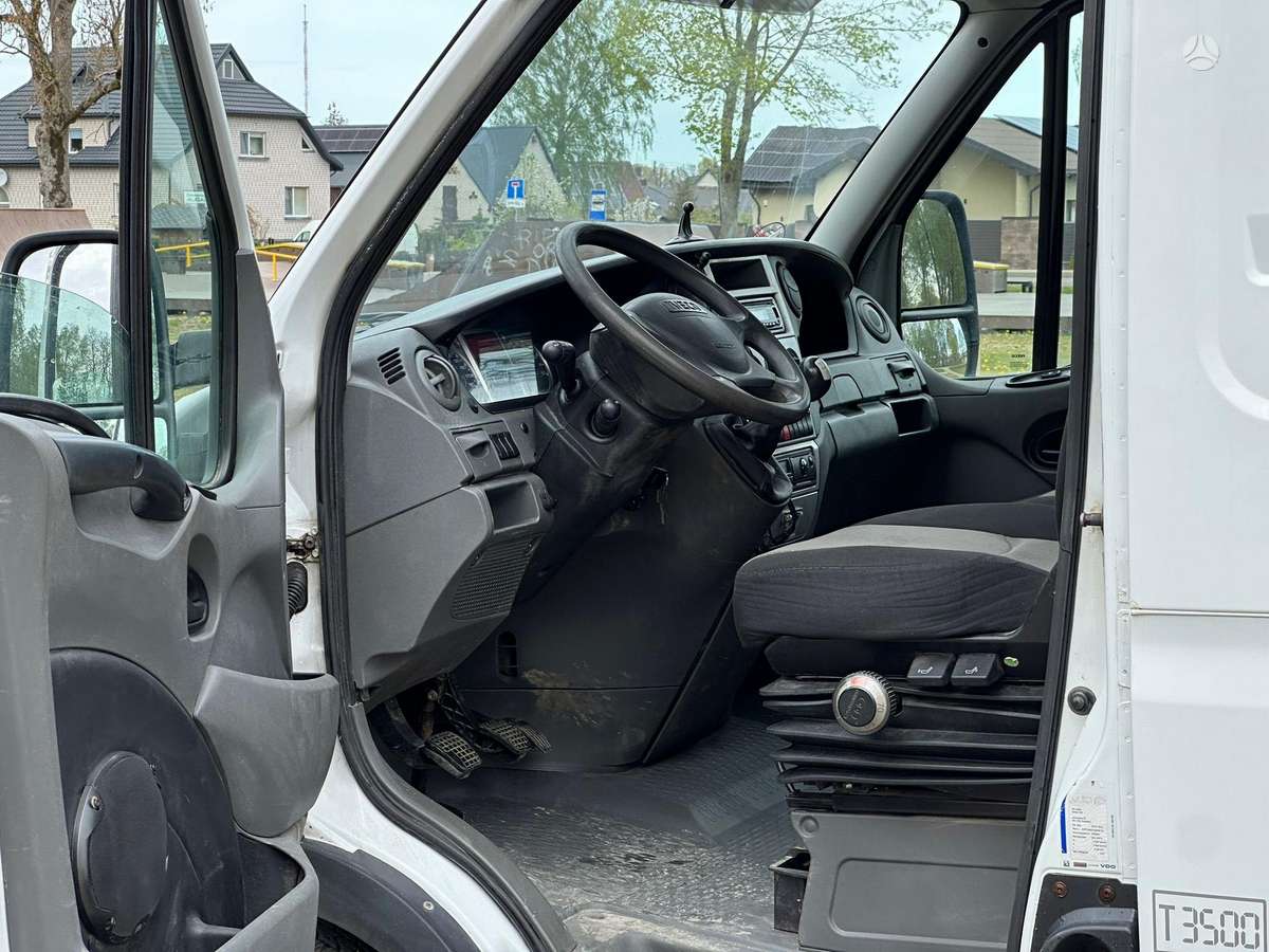 Iveco Daily, 3.0 l., cargo van