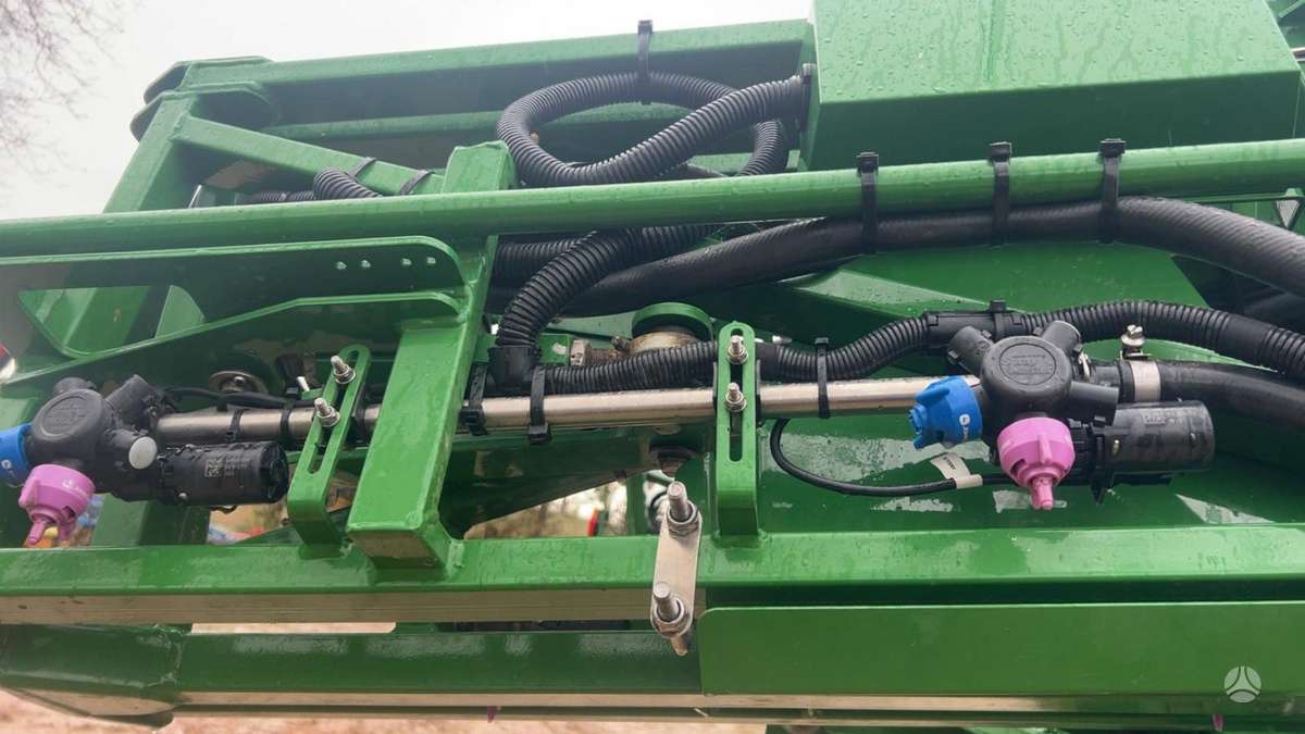 John Deere 732I, purkštuvai