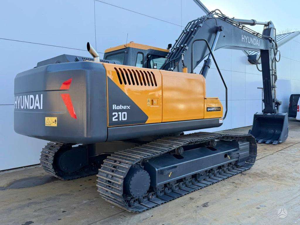 Hyundai R210, ekskavatori