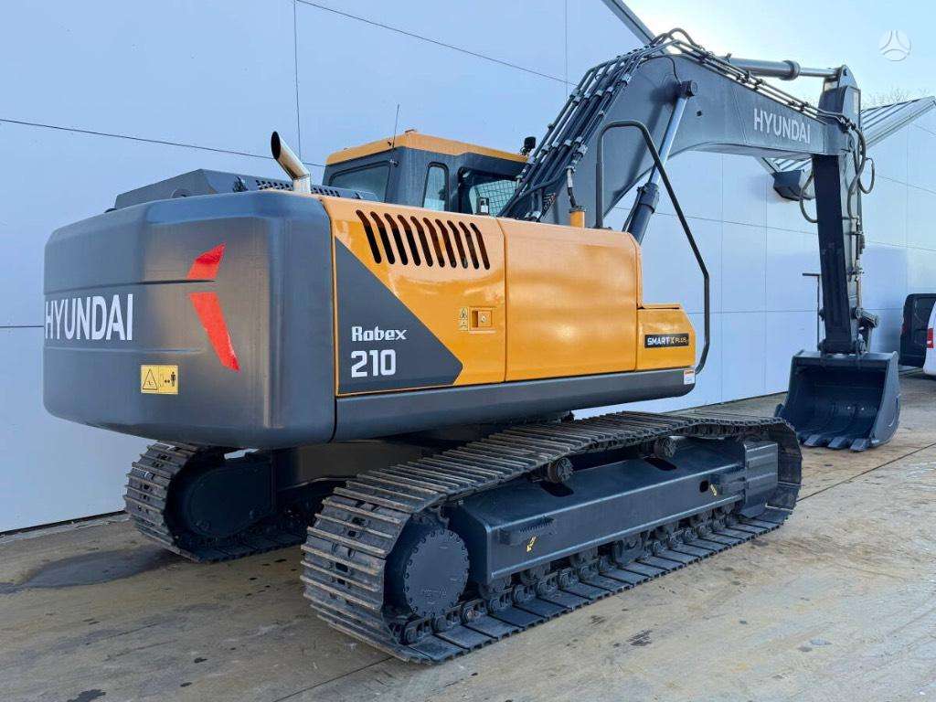 Hyundai R210, экскаваторы