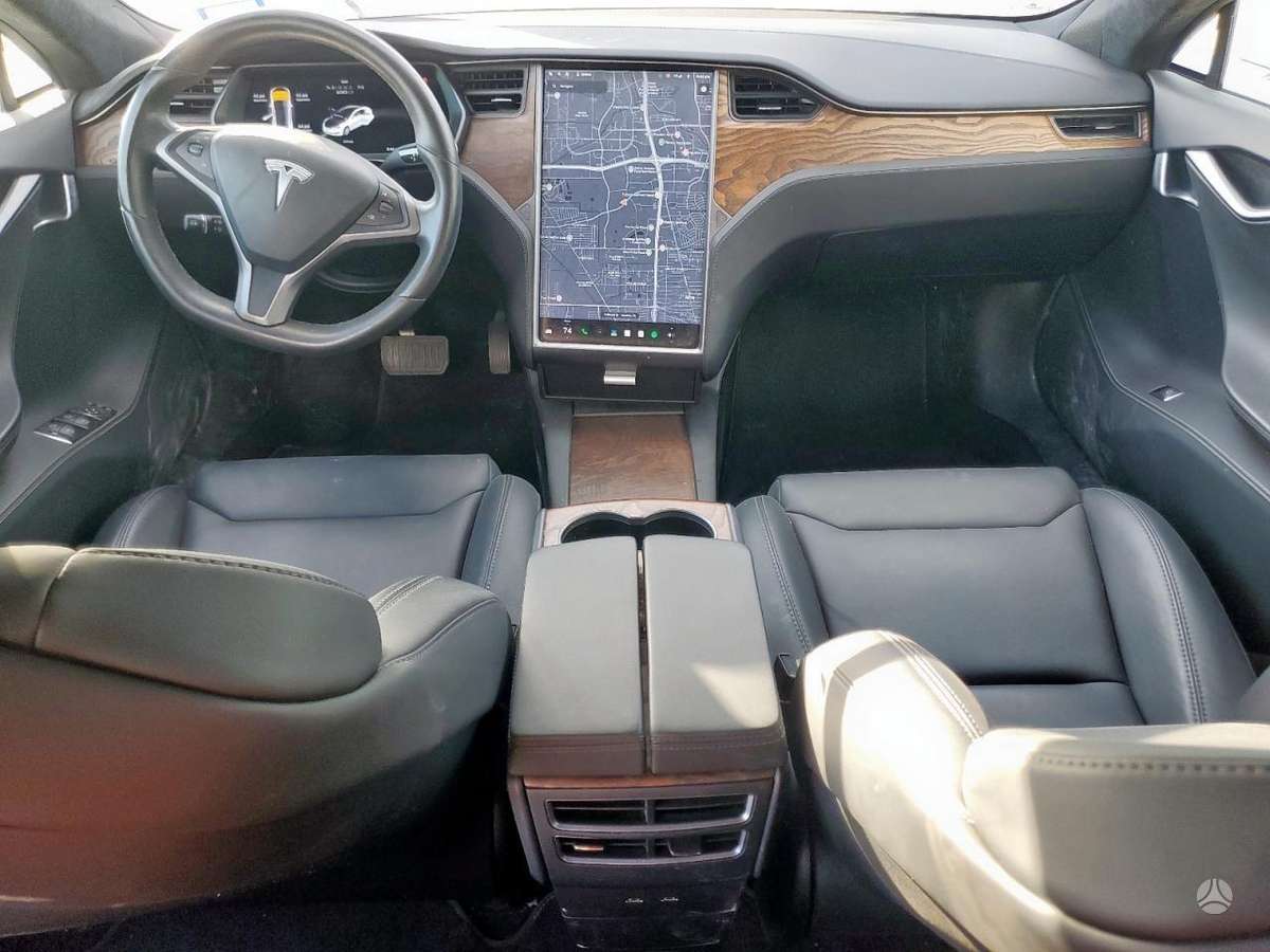 Tesla Model S dalimis