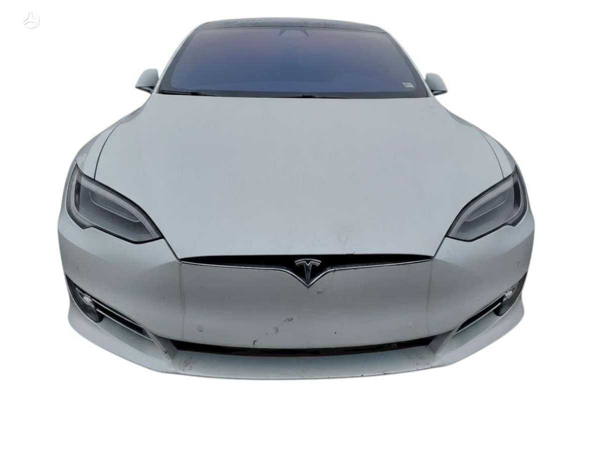 Tesla Model S rezerves daļās