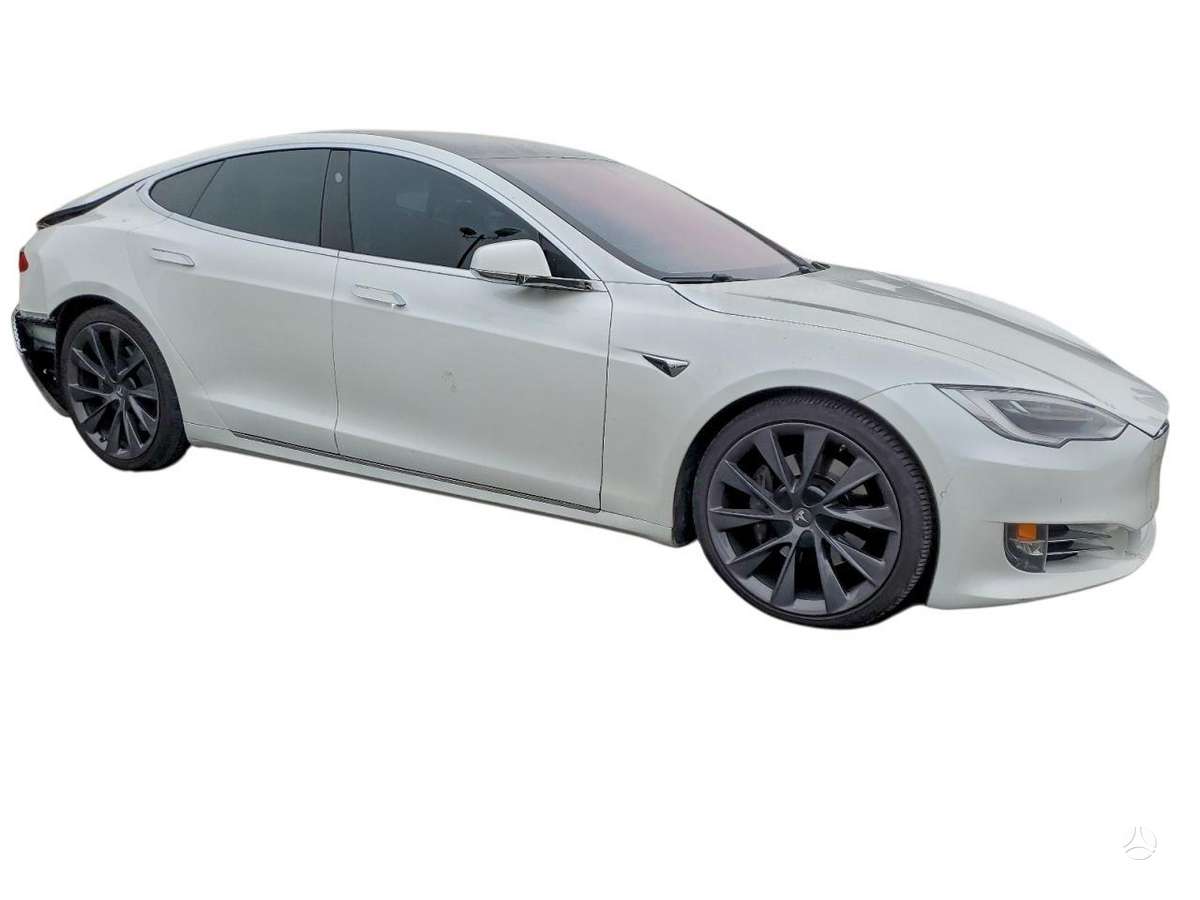 Tesla Model S rezerves daļās