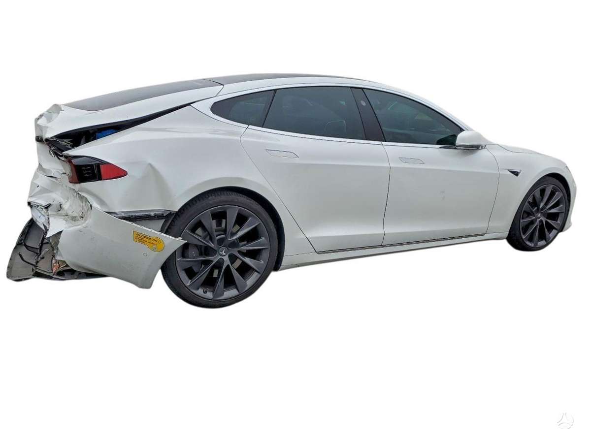 Tesla Model S dalimis