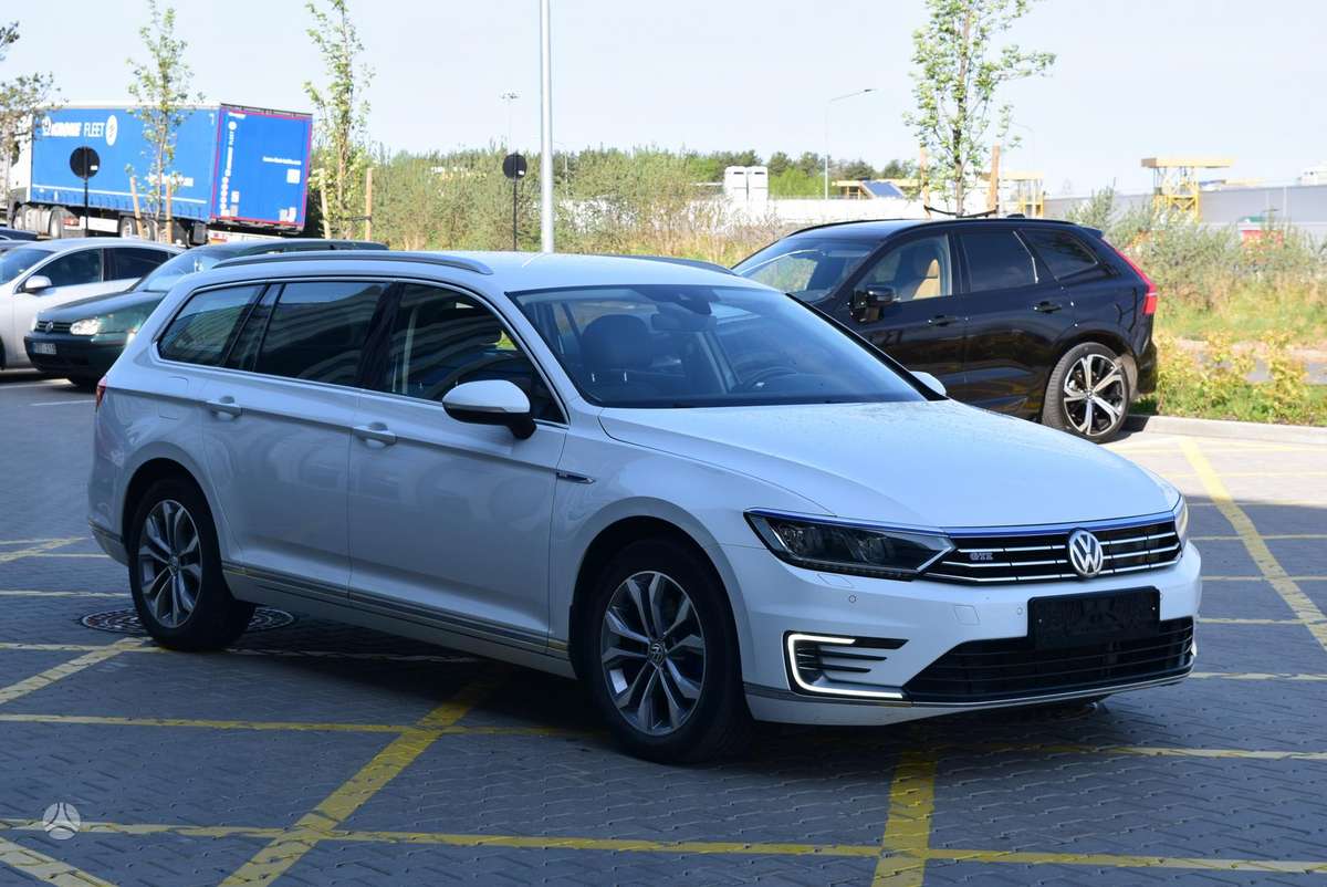 Volkswagen Passat - 3