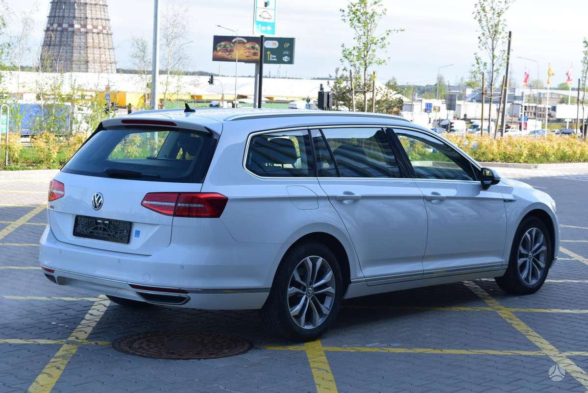 Volkswagen Passat - 4