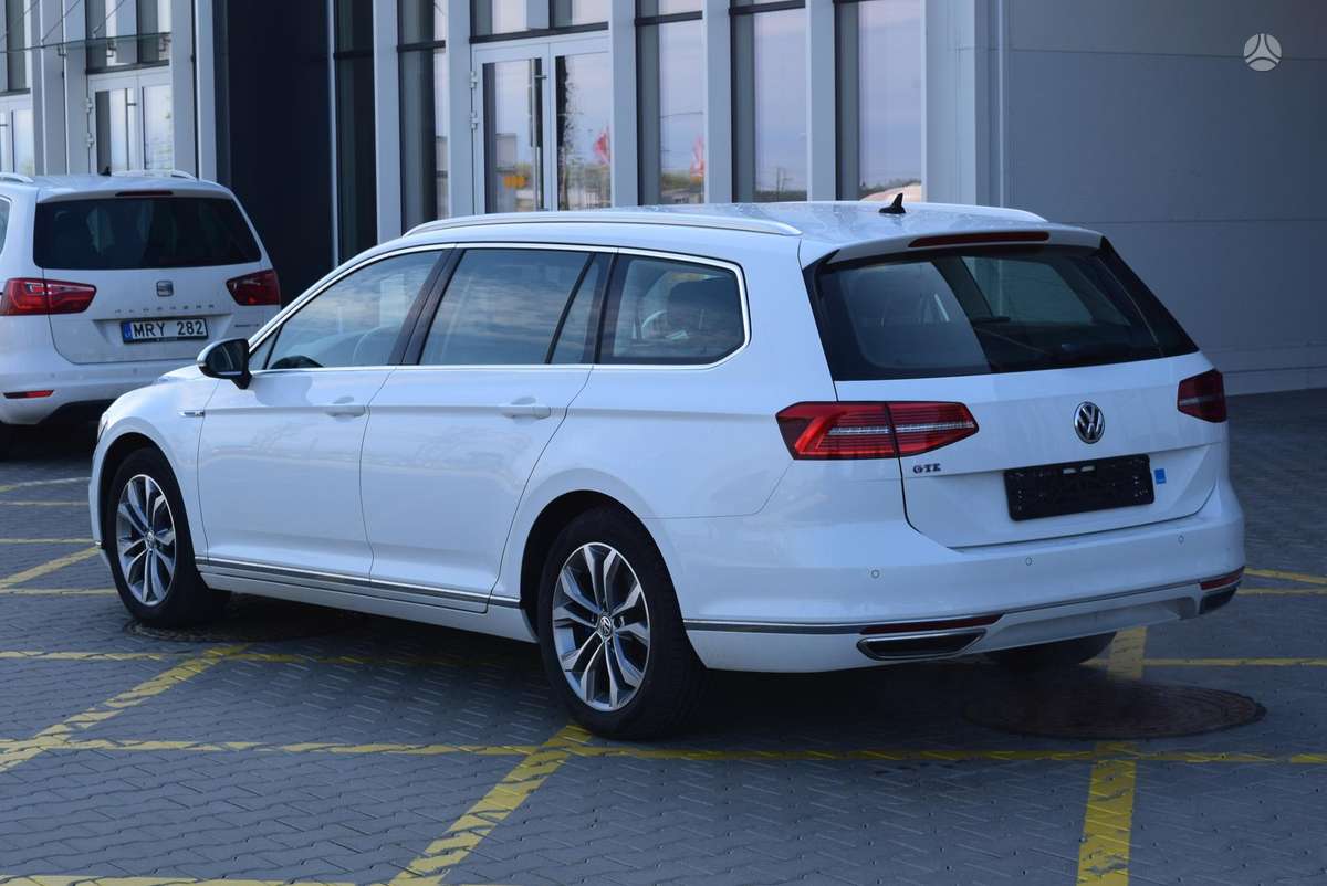 Volkswagen Passat - 6