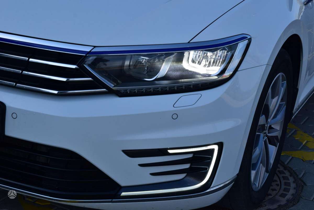 Volkswagen Passat - 7