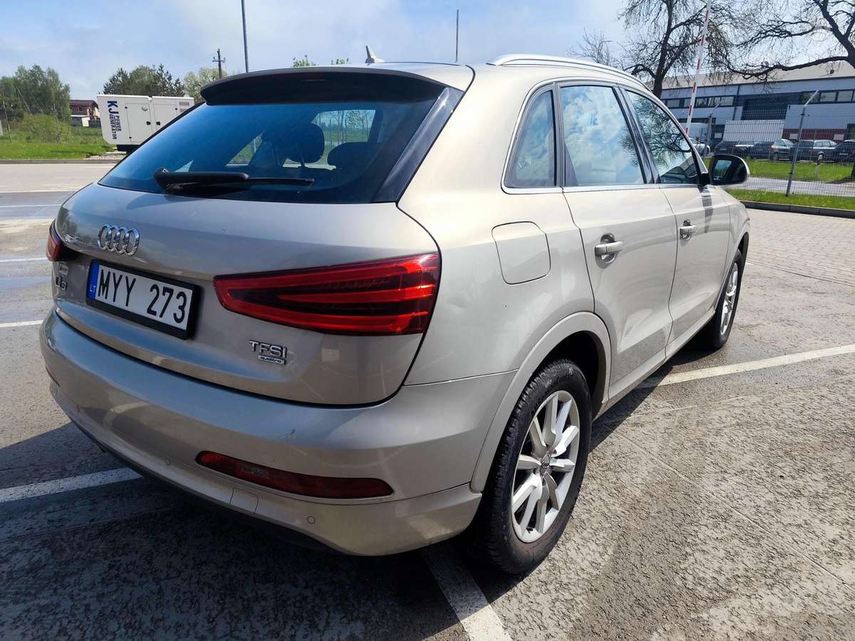 Audi Q3, 2.0 l., Внедорожник / Кроссовер