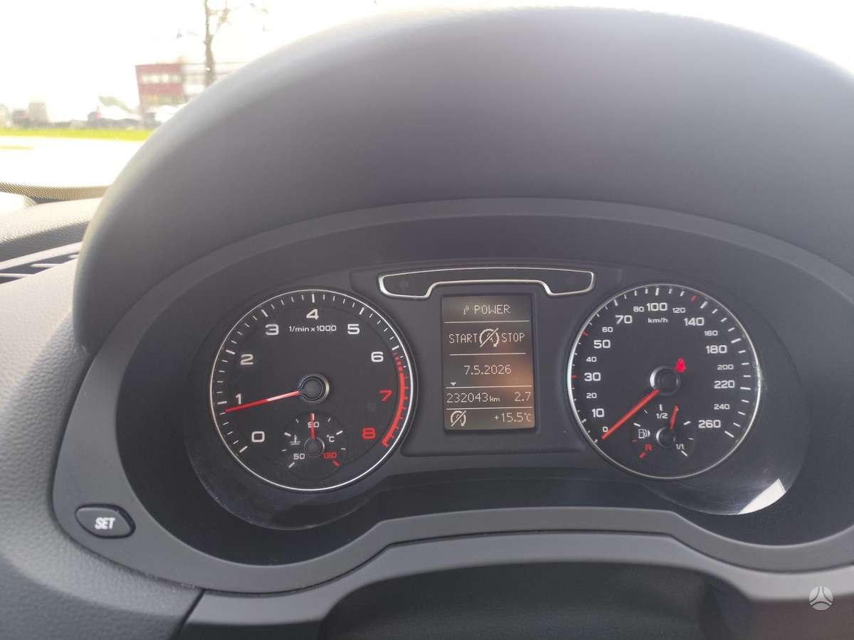 Audi Q3, 2.0 l., Внедорожник / Кроссовер