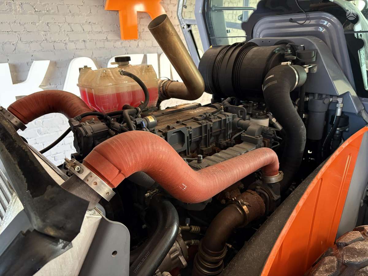 Hamm H 13i, vibrator / compactor