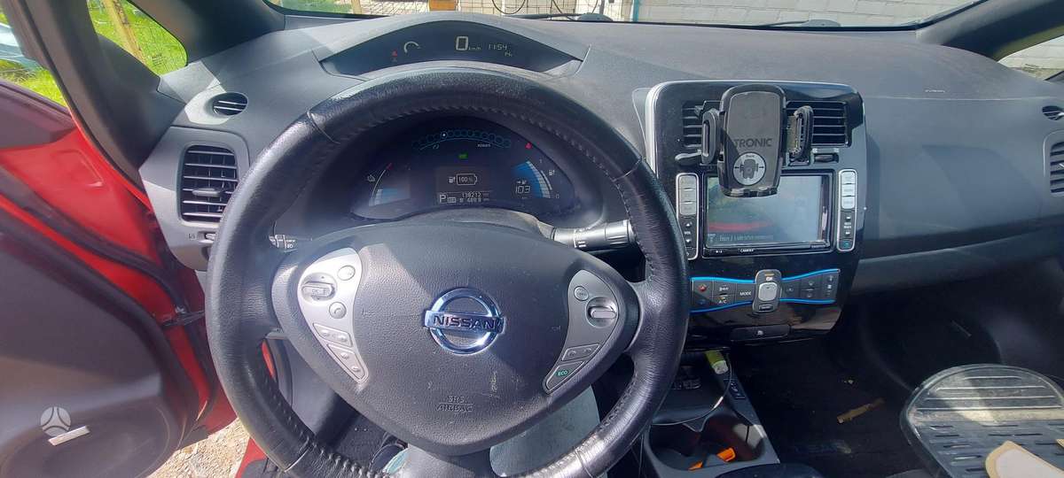 Nissan Leaf, 30 kWh, hatchback