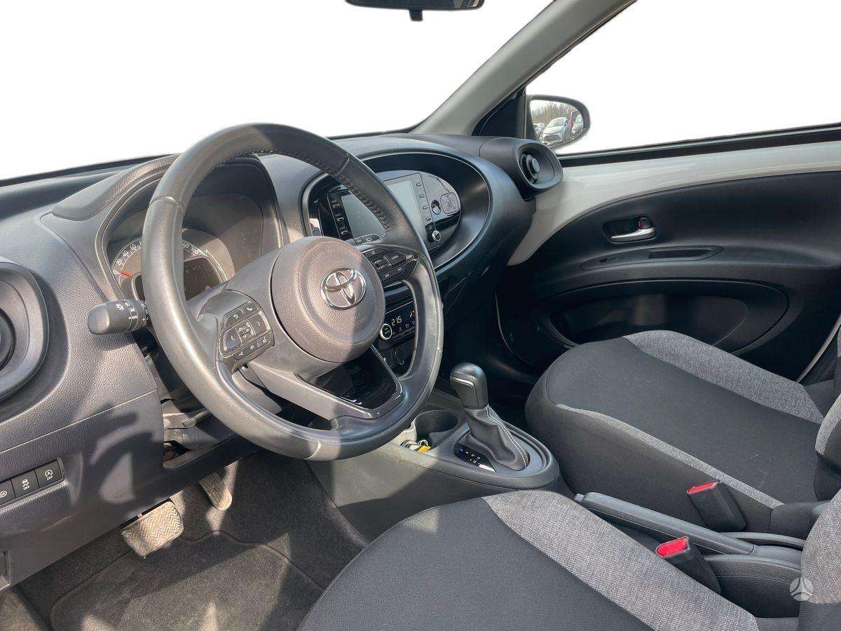 Toyota Aygo X - 10