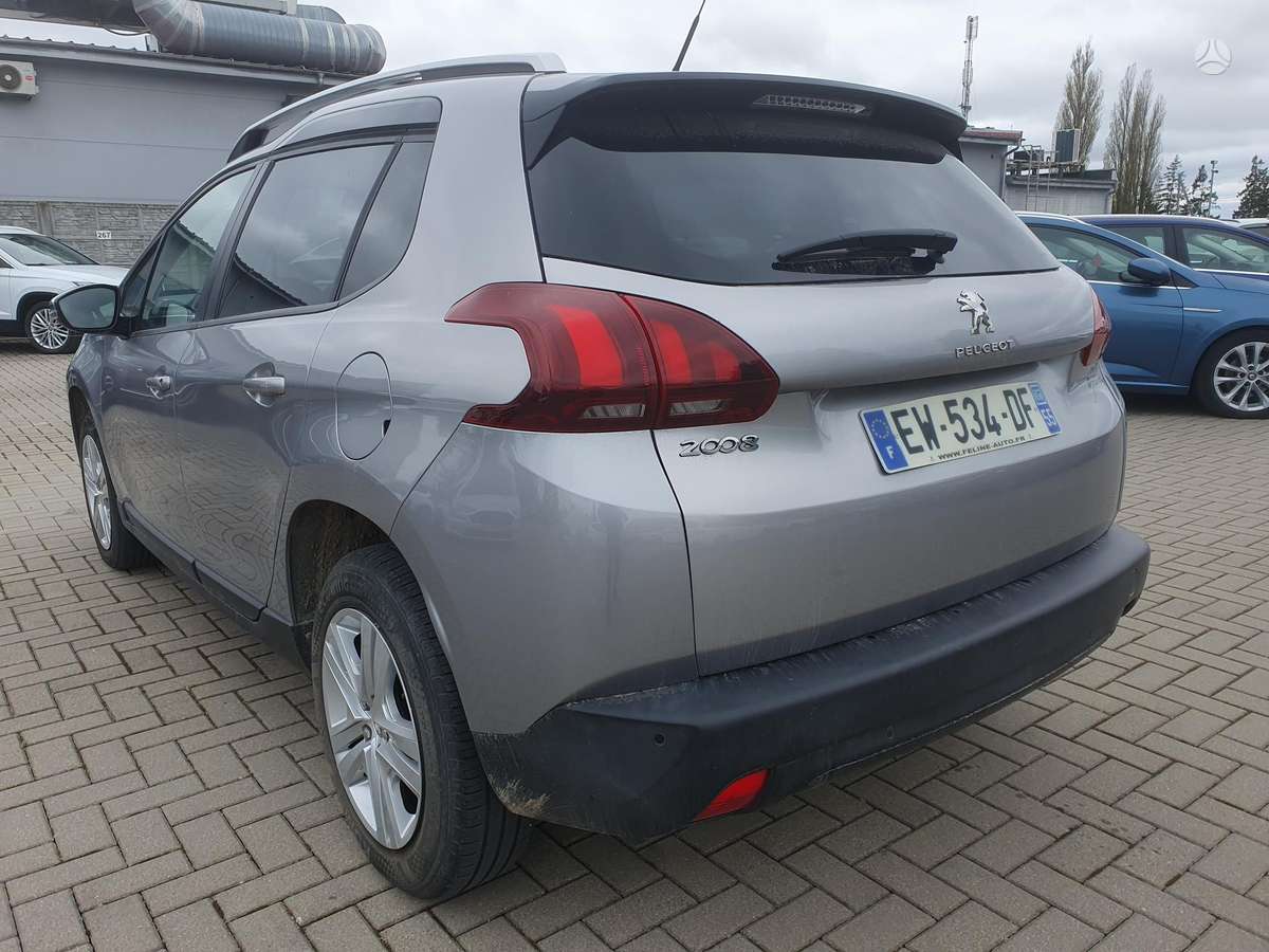 Peugeot 2008 - 4