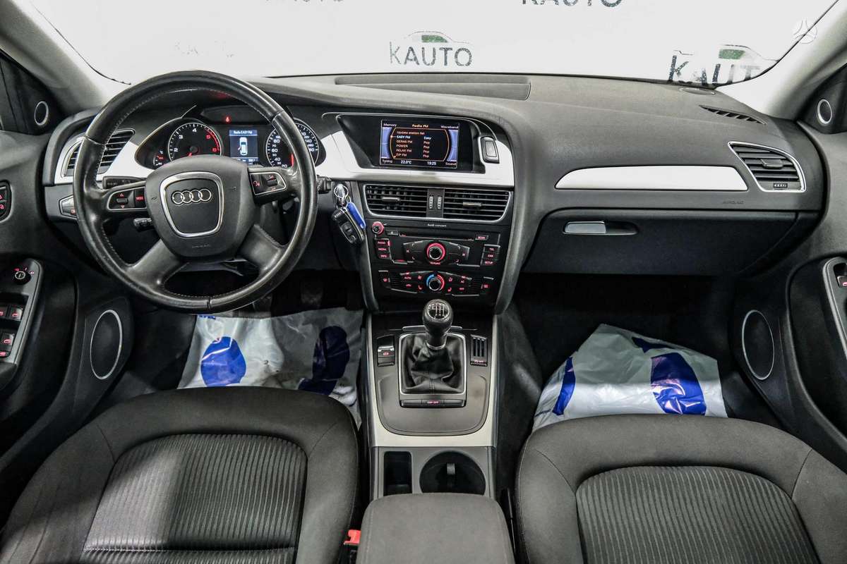 Audi A4, 2.0 l., Универсал