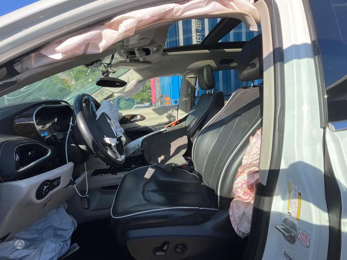 Chrysler Pacifica, 3.6 l., Минивэн