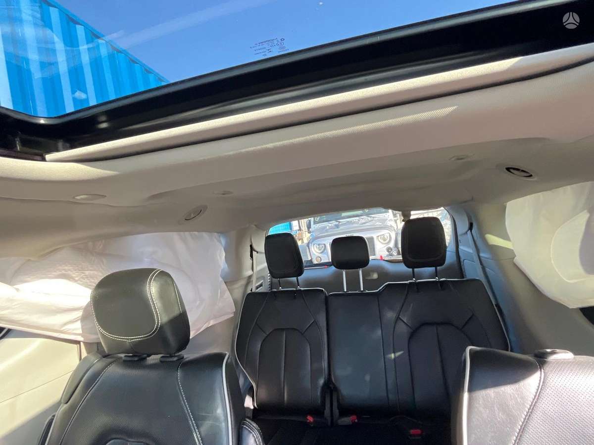 Chrysler Pacifica, 3.6 l., Минивэн
