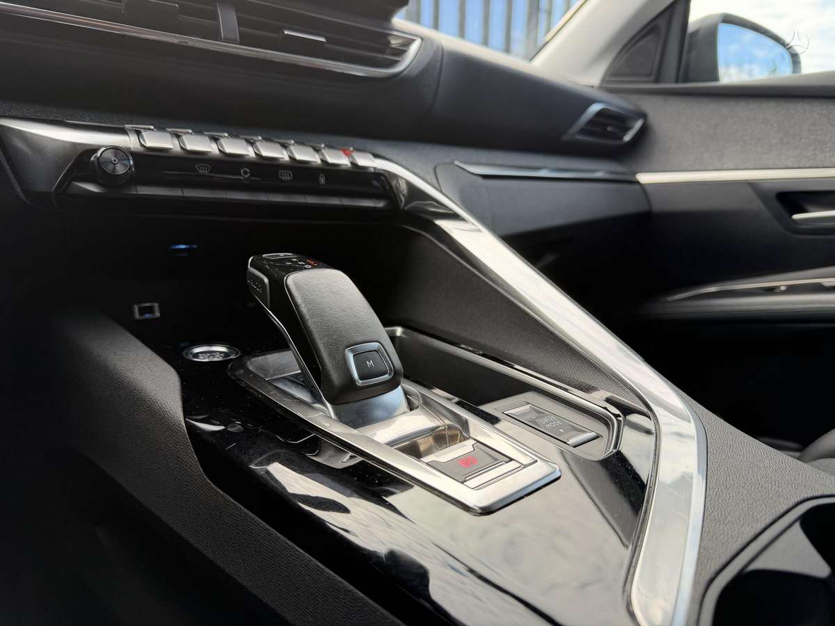 Peugeot 3008, 1.2 l., visureigis / krosoveris