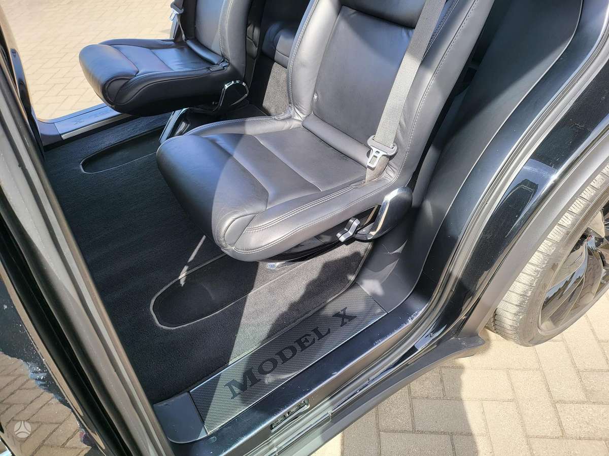 Tesla Model X, 100 kWh, universalas
