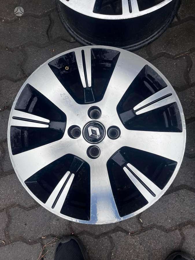 Renault, lengvojo lydinio, R16