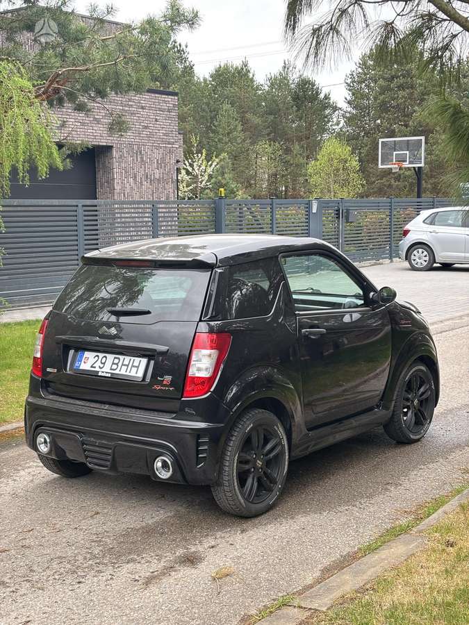 Ligier JS50, 0.5 l., hatchback