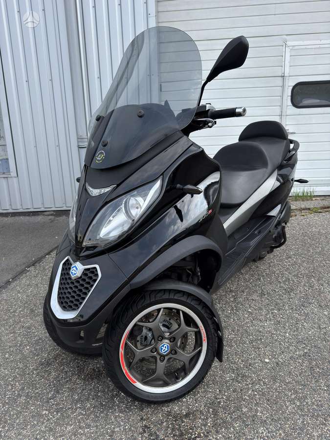 Piaggio MP3 300cc, трициклы