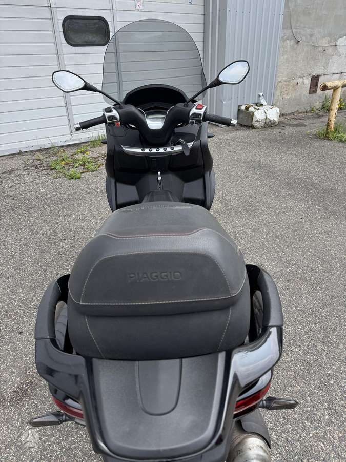 Piaggio MP3 300cc, трициклы