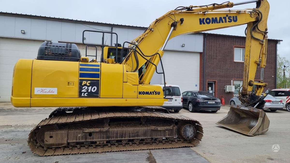 Komatsu PC 210 LC-11, ekskavatoriai