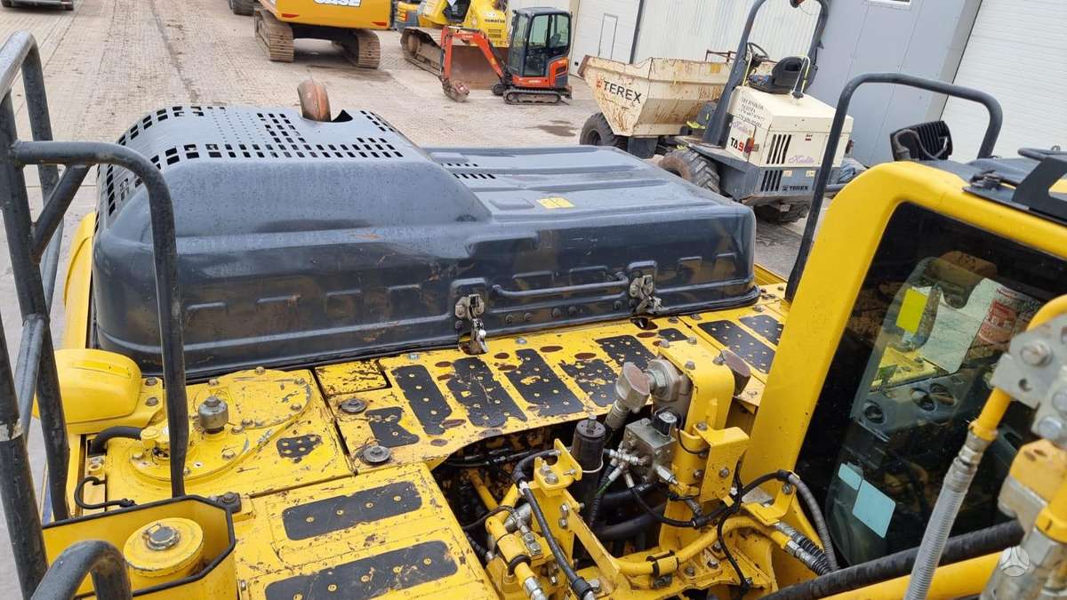 Komatsu PC 210 LC-11, экскаваторы