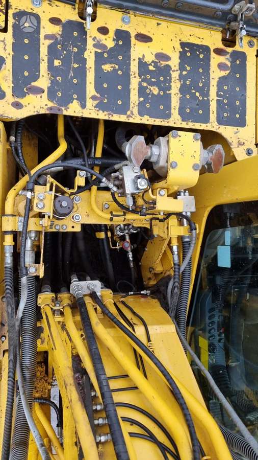 Komatsu PC 210 LC-11, ekskavatoriai
