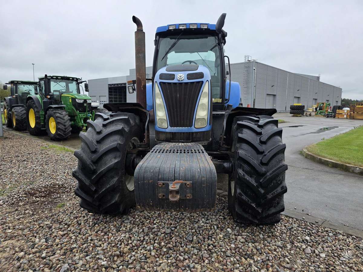 New Holland T8040, тракторы