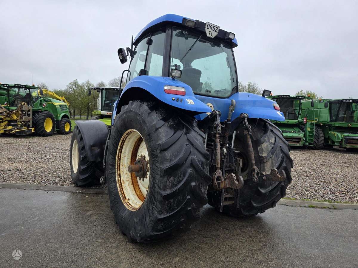 New Holland T8040, tractors