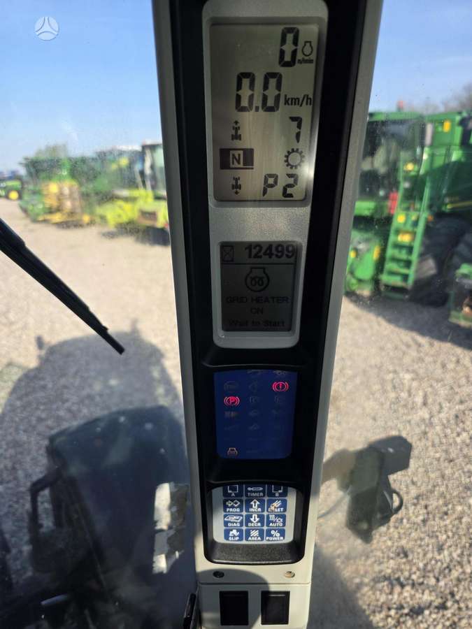 New Holland T8040, tractors