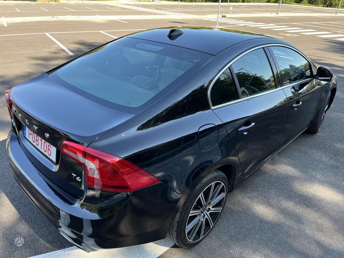 Volvo S60, 2.0 l., Седан