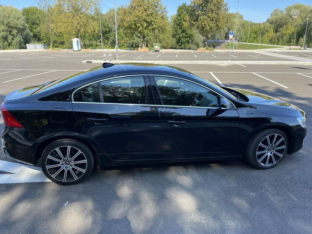 Volvo S60, 2.0 l., Седан