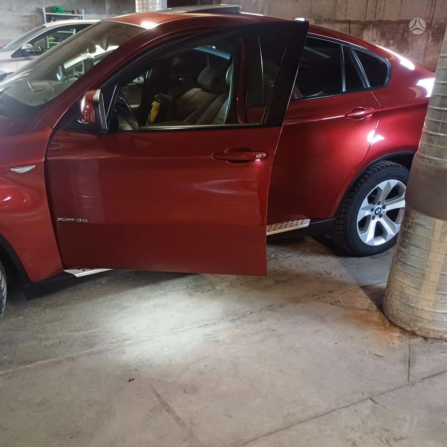 BMW X6, 3.0 l., off-road / crossover
